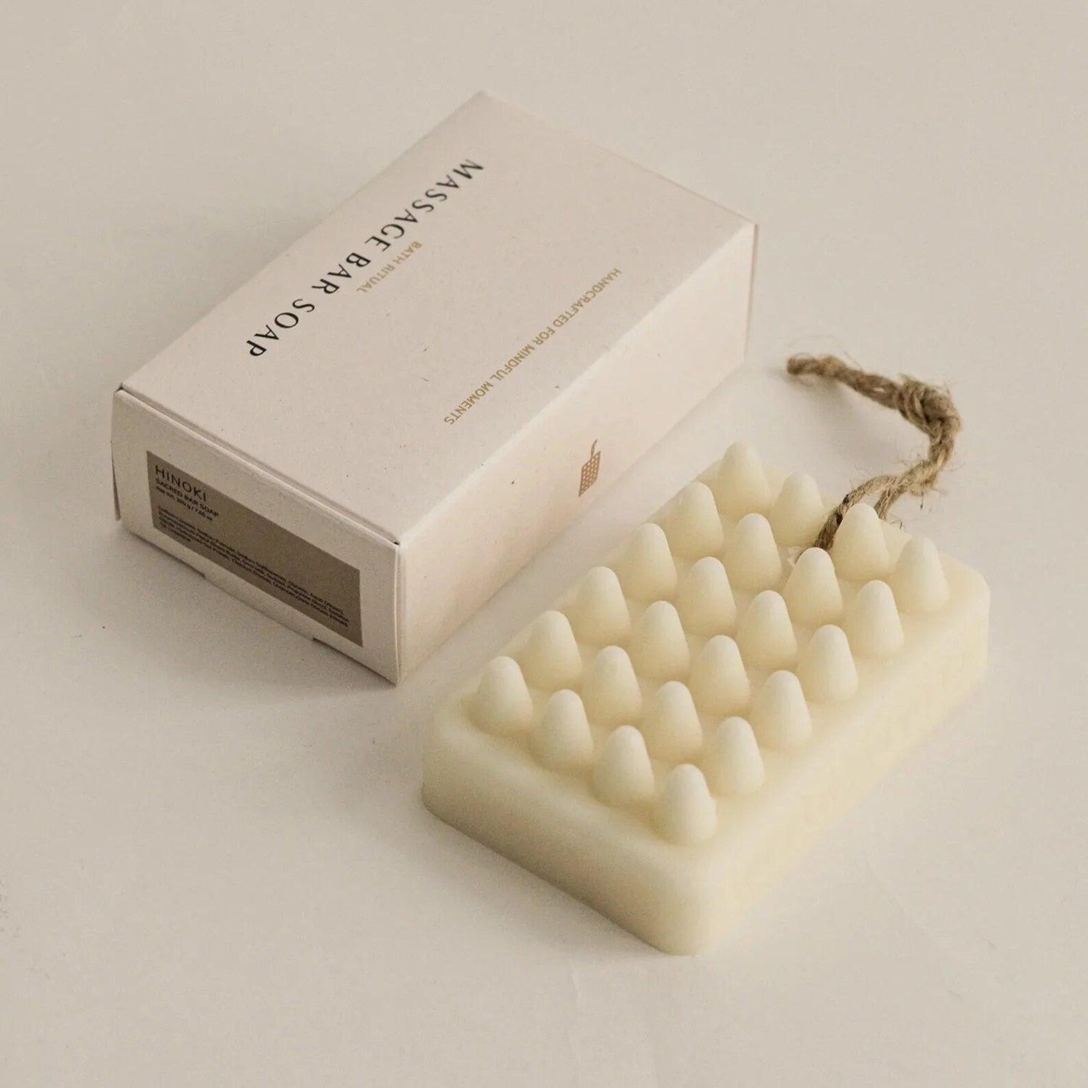 Hinoki — käsitsi valatud massaažiseep, 100 g